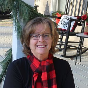 Meet your Posher, Debbie